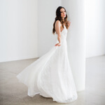 chicago bride wearing modern wedding dress at chez wedding venue